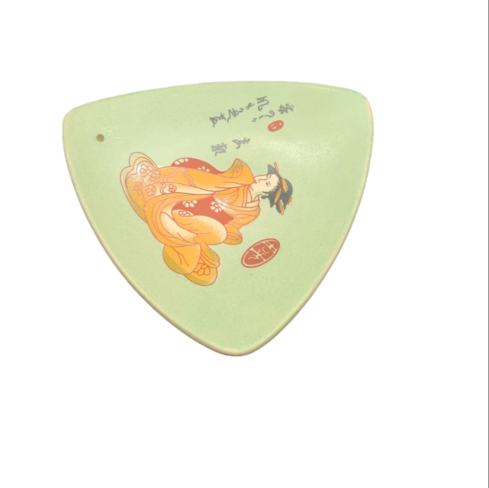 Japanese women triangle 🔺️ plate / incense holder. Very nice.